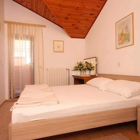By The Sea Apartment Mali Losinj