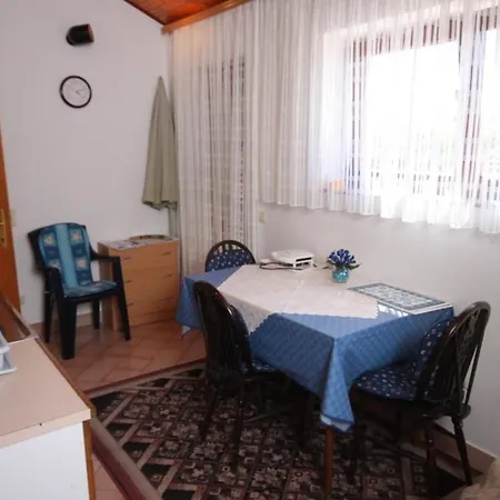 Apartment By The Sea